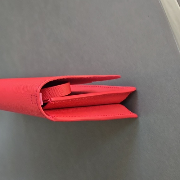 Kate Spade clutch wristlet scallop trim bag - Picture 12 of 16